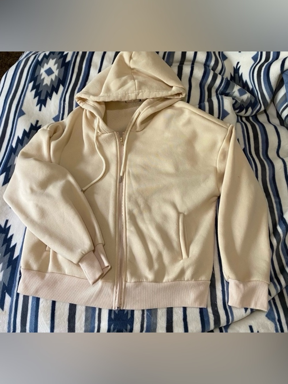 Woman’s zip up